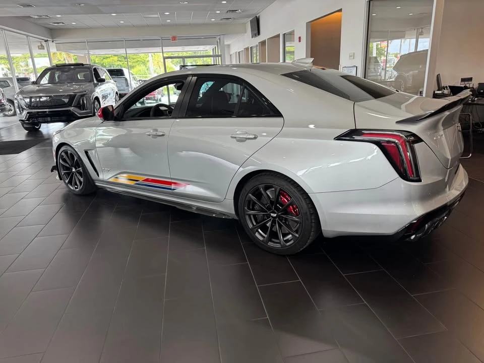 Cadillac CT4-V Blackwing - Image 6 of 9