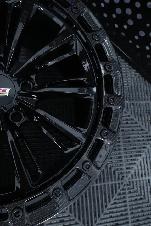 Cadillac CT5-V Blackwing - Image 2 of 4