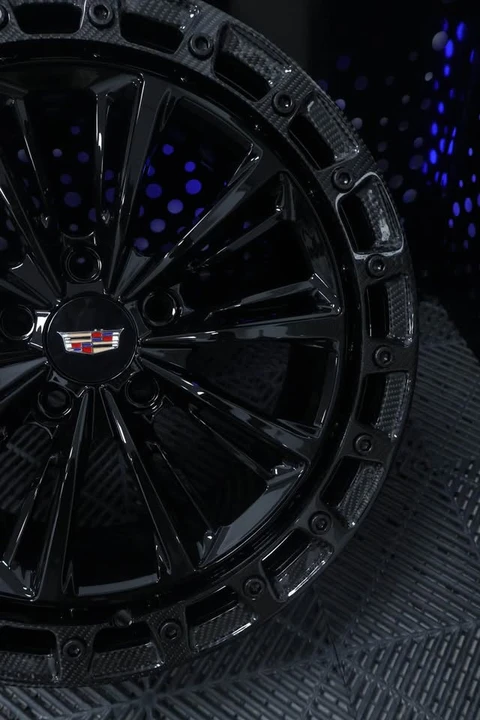 Cadillac CT5-V Blackwing - Image 3 of 4