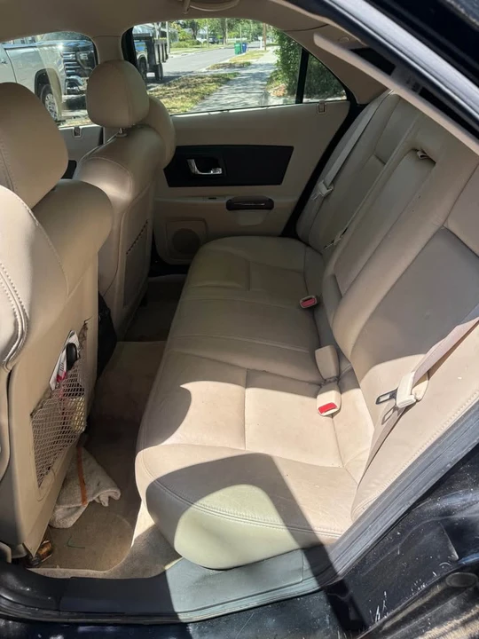 2002 Cadillac CTS - Image 5 of 10