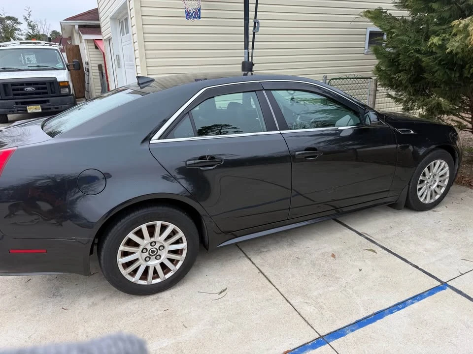 Cadillac - Image 7 of 8