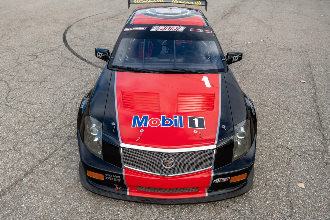 Cadillac CTS-V 1st Gen - Image 9 of 31