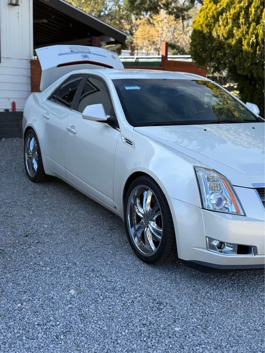 Cadillac CTS - Image 6 of 7