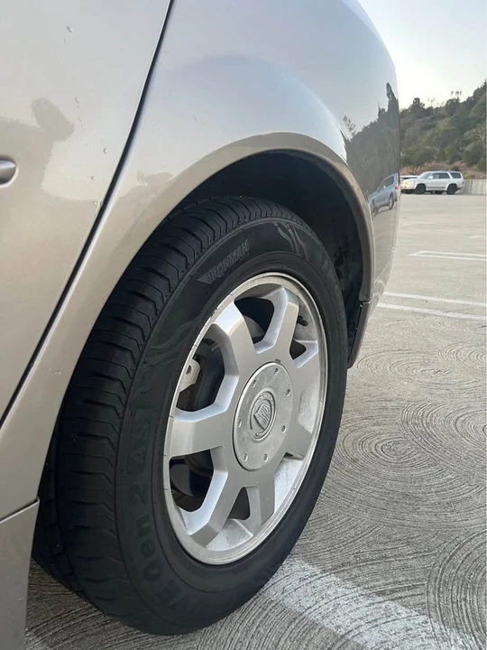 2003 Cadillac CTS 1st Gen - Image 9 of 10
