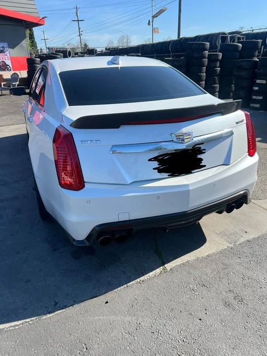 2017 Cadillac CTS-V 3rd Gen - Image 2 of 9