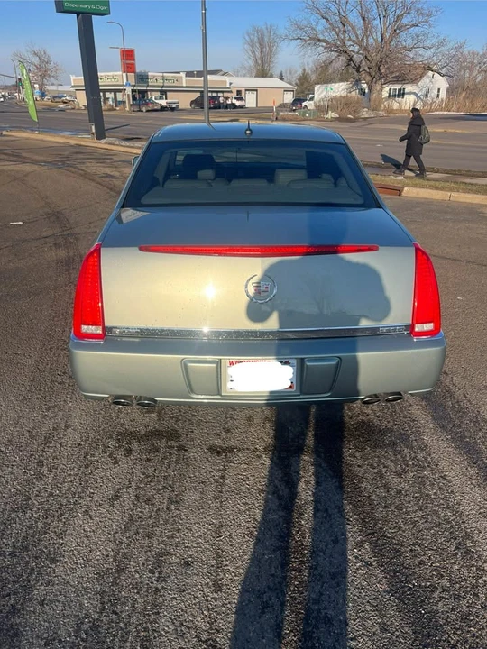 2007 Cadillac DTS - Image 3 of 10