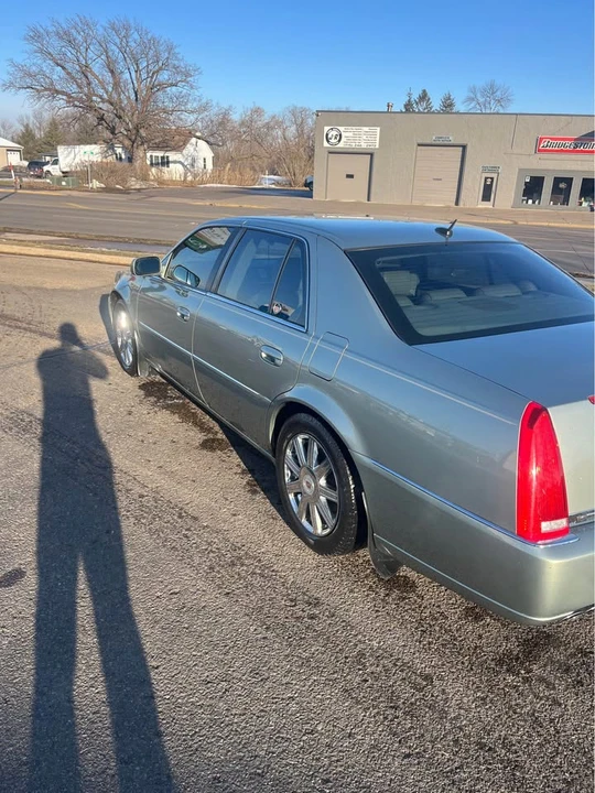 2007 Cadillac DTS - Image 2 of 10