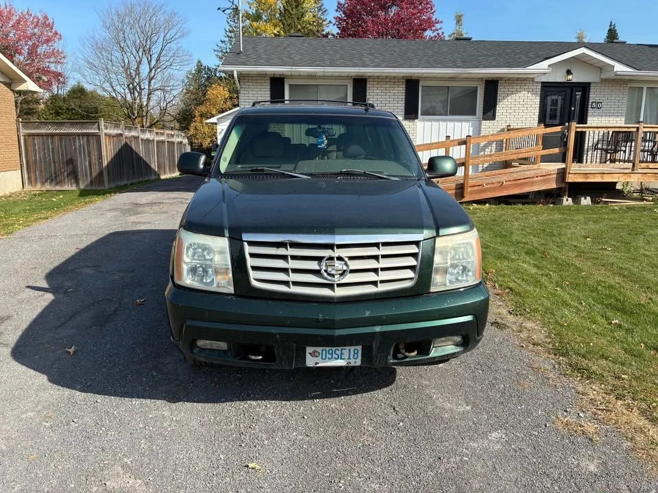 2003 Cadillac Escalade & EXT 2nd Gen - Image 2 of 6