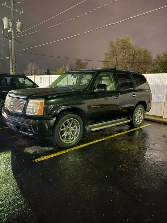 2005 Cadillac Escalade & EXT 2nd Gen - Image 4 of 5