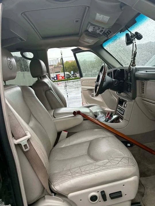 2005 Cadillac Escalade & EXT 2nd Gen - Image 2 of 5