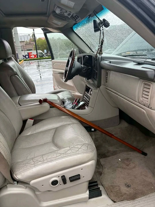 2005 Cadillac Escalade & EXT 2nd Gen - Image 5 of 5