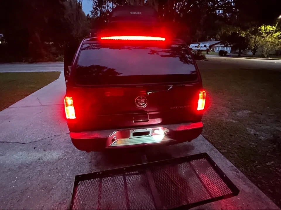 2004 Cadillac Escalade & EXT 2nd Gen - Image 2 of 6