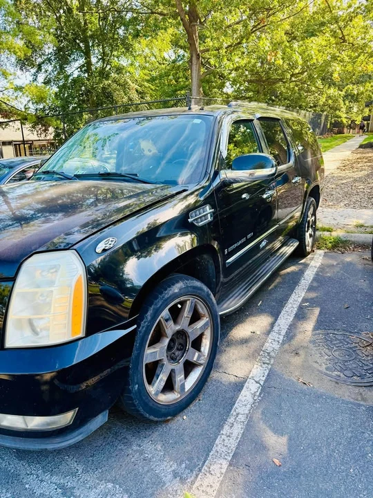 2007 Cadillac Escalade & EXT 3rd Gen - Image 7 of 8