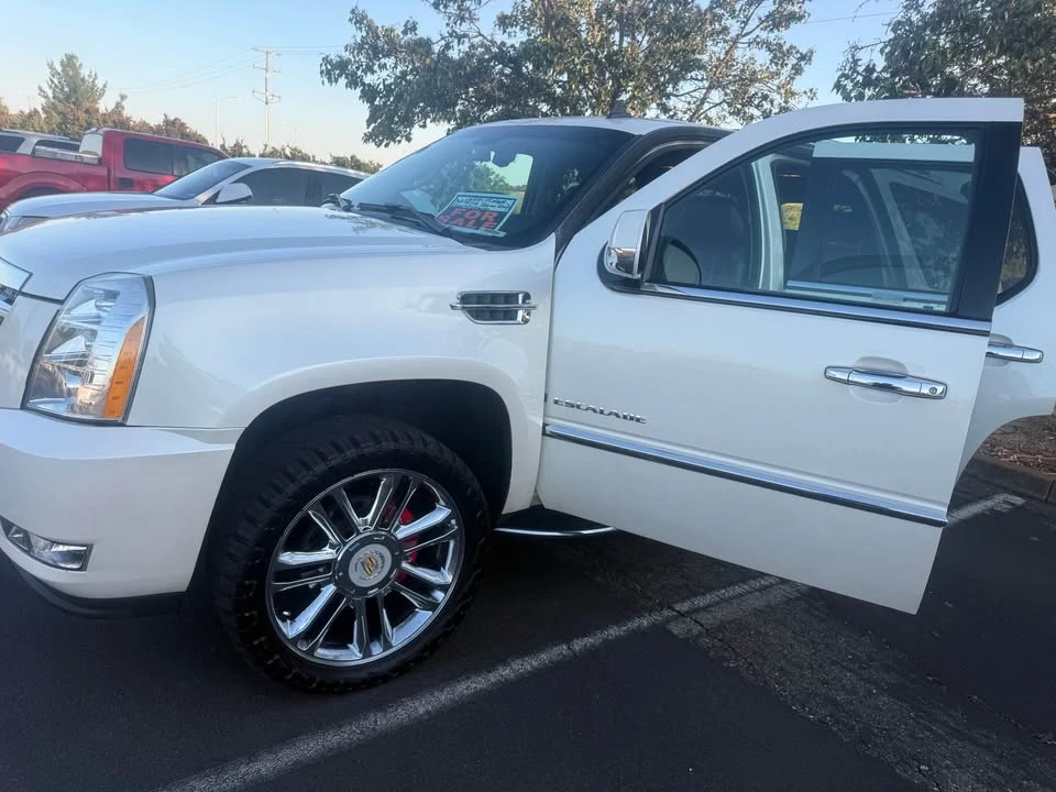 2007 Cadillac Escalade & EXT 3rd Gen - Image 4 of 10