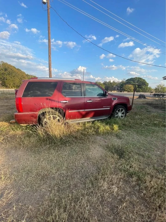 2008 Cadillac Escalade & EXT 3rd Gen - Image 2 of 2