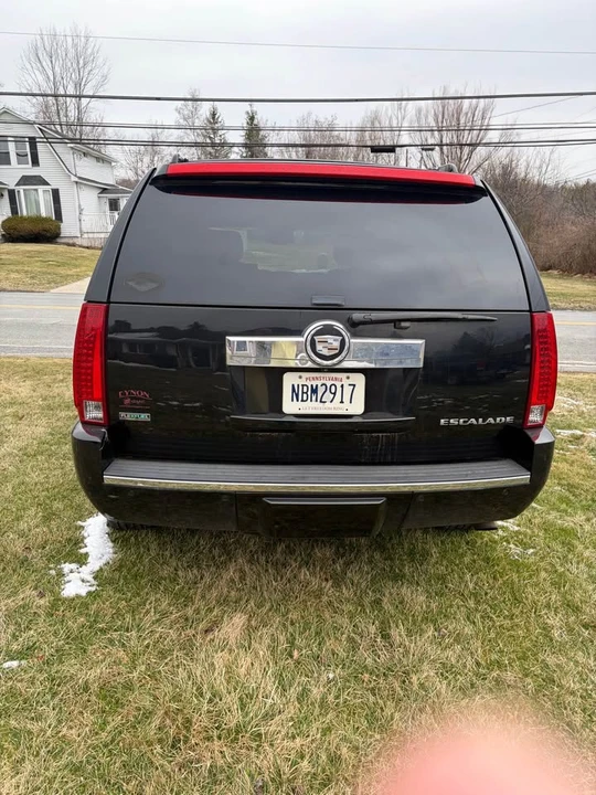 2010 Cadillac Escalade & EXT 3rd Gen - Image 2 of 3