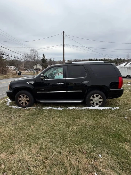 2010 Cadillac Escalade & EXT 3rd Gen - Image 3 of 3