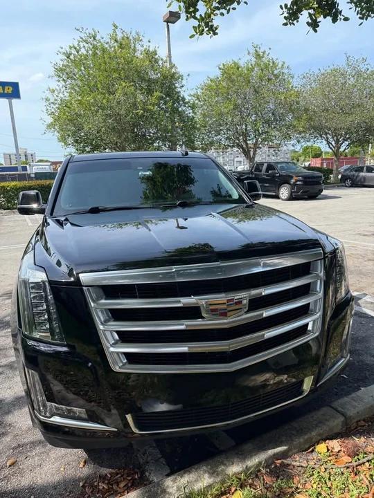 2015 Cadillac Escalade 4th Gen - Image 2 of 9