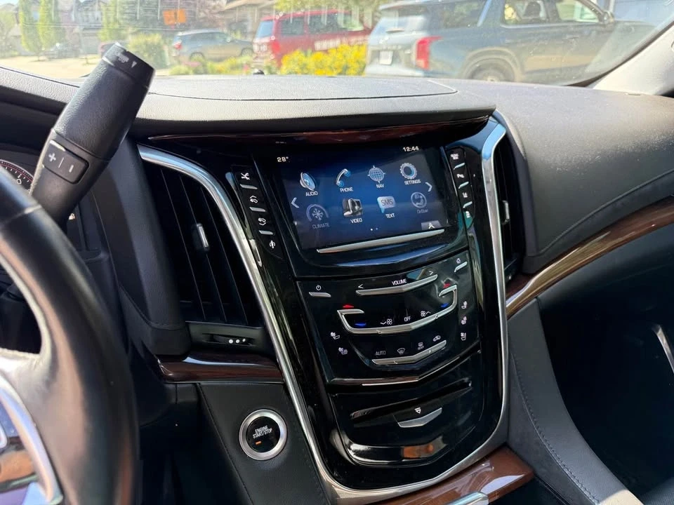 2015 Cadillac Escalade 4th Gen - Image 9 of 9