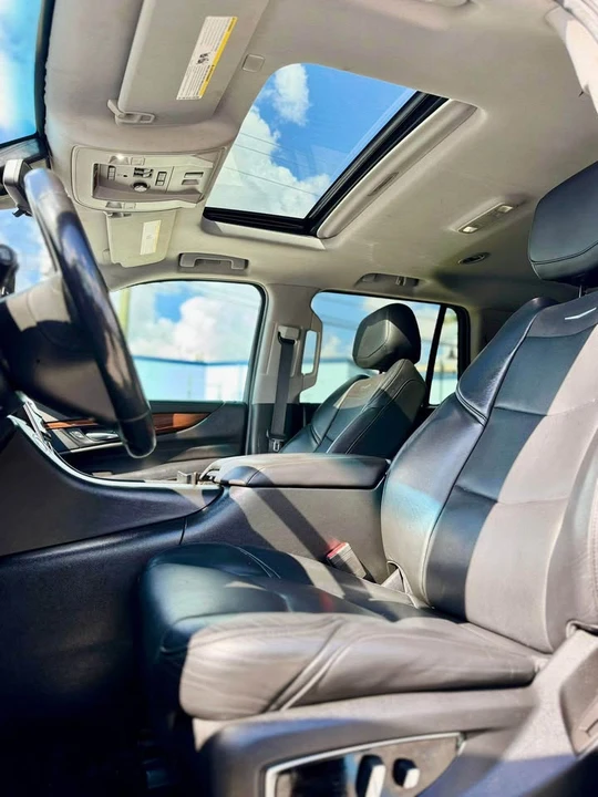 2018 Cadillac Escalade 4th Gen - Image 6 of 7