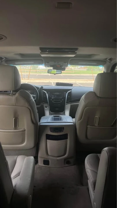 2019 Cadillac Escalade 4th Gen - Image 7 of 8