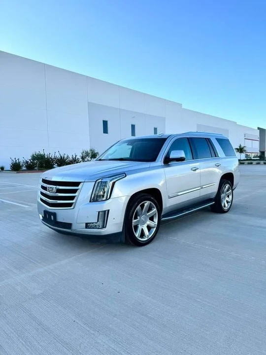 2020 Cadillac Escalade 4th Gen - Image 2 of 9
