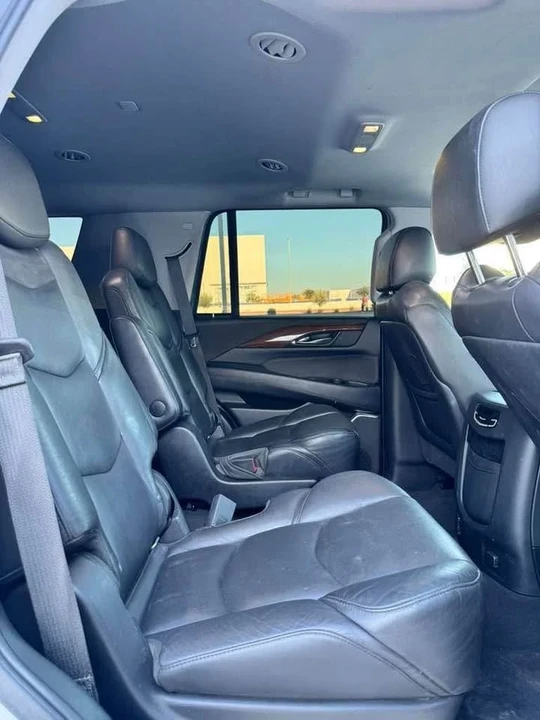 2020 Cadillac Escalade 4th Gen - Image 8 of 9