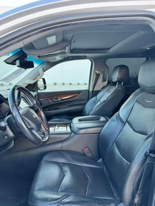 2020 Cadillac Escalade 4th Gen - Image 5 of 9