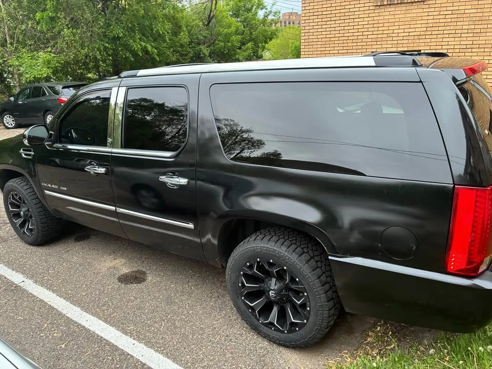 2012 Cadillac Escalade & EXT 3rd Gen - Image 10 of 10