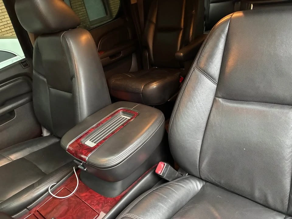 2012 Cadillac Escalade & EXT 3rd Gen - Image 3 of 10