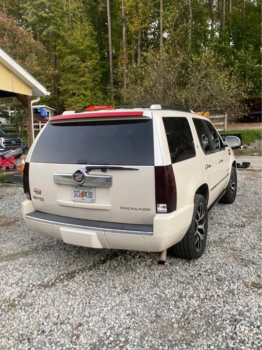 2009 Cadillac Escalade & EXT 3rd Gen - Image 4 of 6