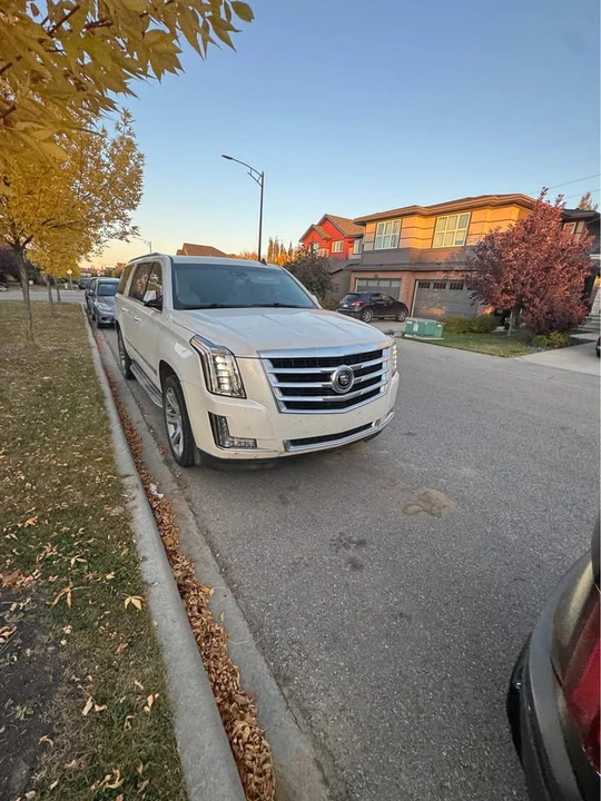 2015 Cadillac Escalade 4th Gen - Image 3 of 8
