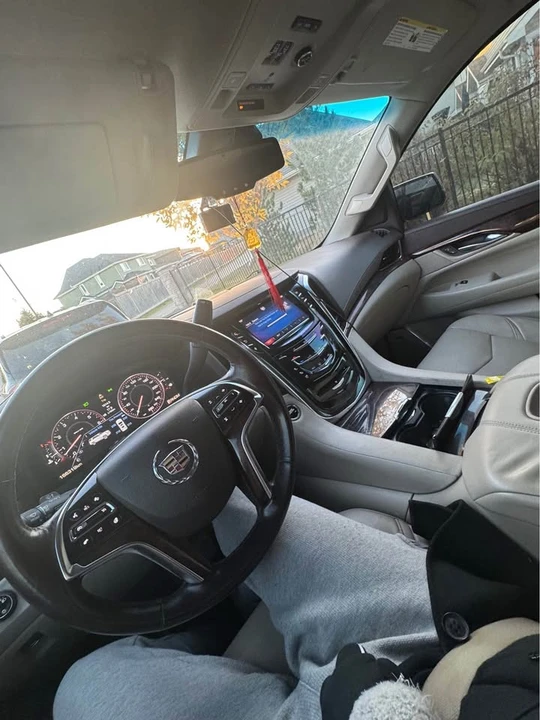 2015 Cadillac Escalade 4th Gen - Image 7 of 8