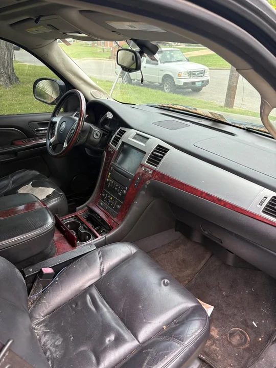 2007 Cadillac Escalade & EXT 3rd Gen - Image 4 of 10