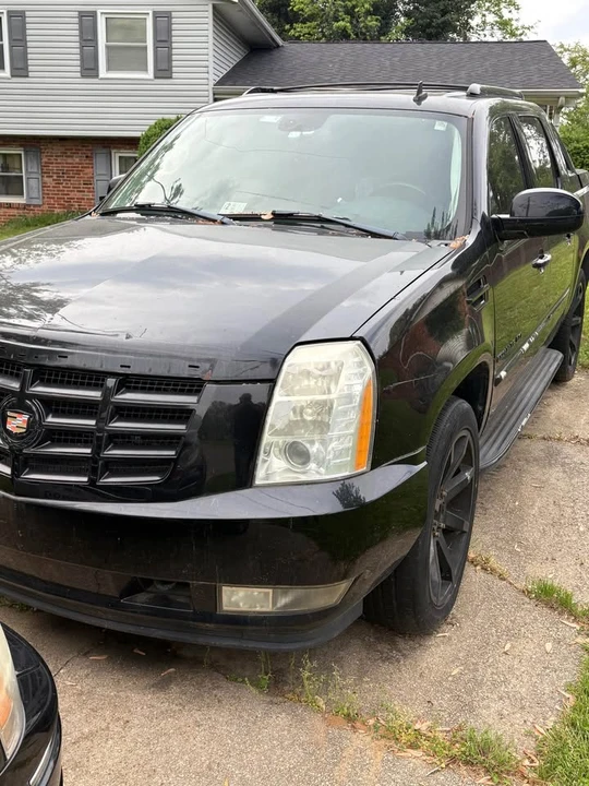 2007 Cadillac Escalade & EXT 3rd Gen - Image 3 of 10