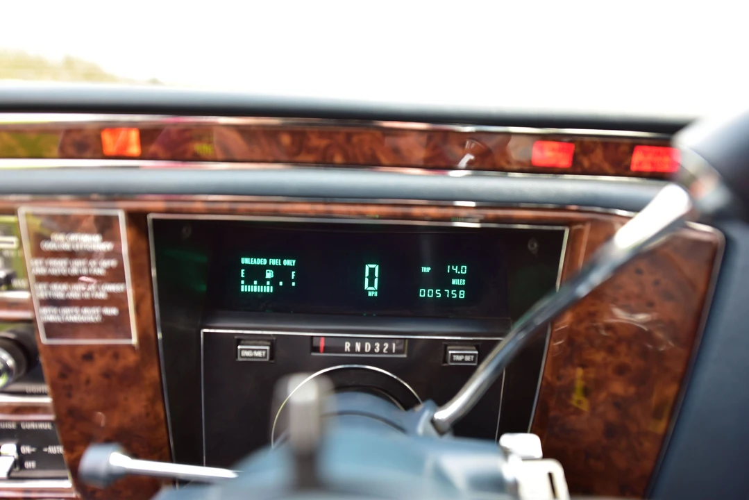 Cadillac Fleetwood - Image 13 of 30