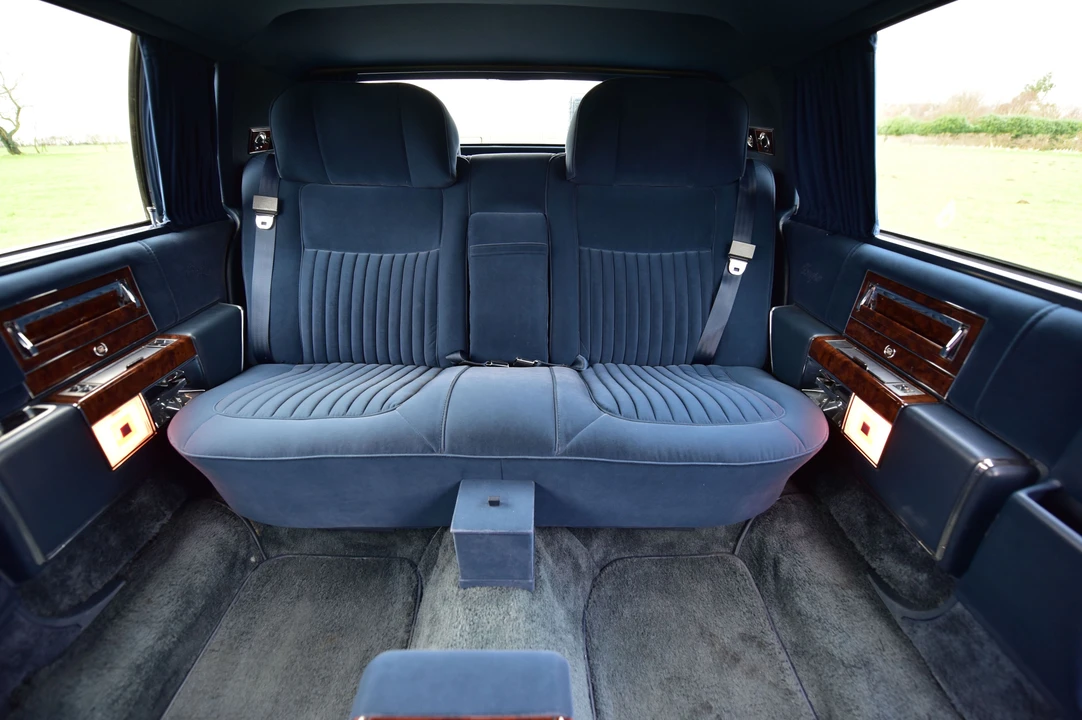 Cadillac Fleetwood - Image 18 of 30