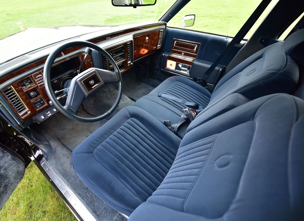Cadillac Fleetwood - Image 16 of 30