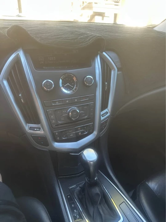 Cadillac SRX - Image 7 of 10