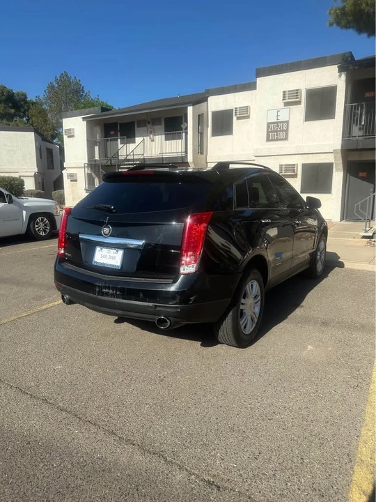 Cadillac SRX - Image 3 of 10