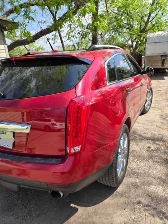 2011 Cadillac SRX - Image 2 of 5