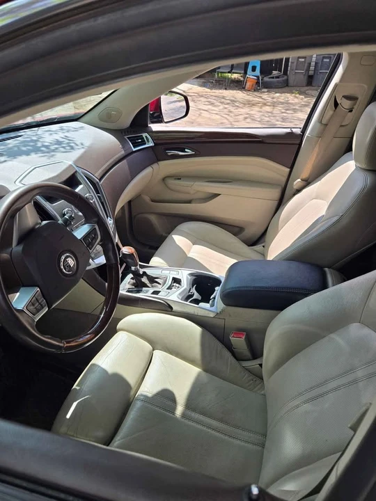2011 Cadillac SRX - Image 4 of 5