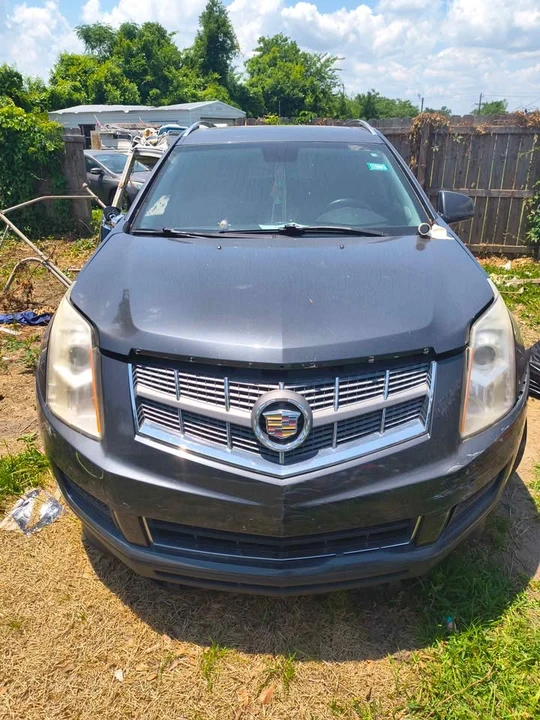 Cadillac SRX - Image 3 of 4