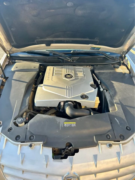 2005 Cadillac STS - Image 9 of 10