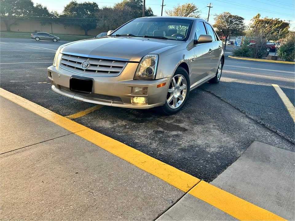 2005 Cadillac STS - Image 2 of 10