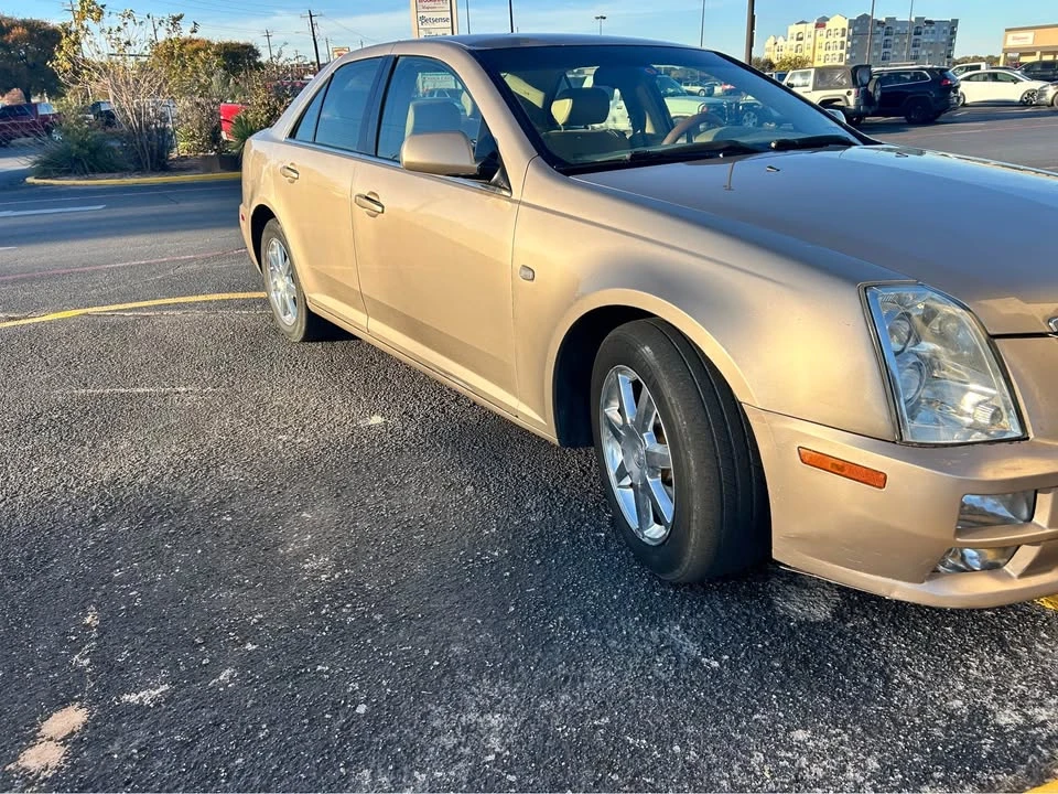 2005 Cadillac STS - Image 6 of 10