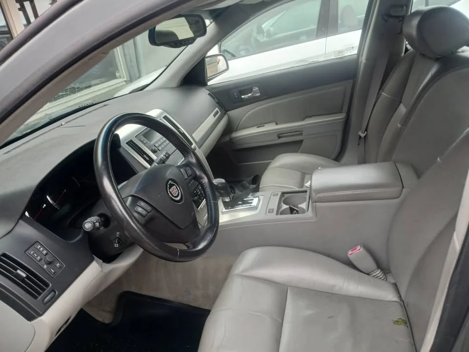 2005 Cadillac STS - Image 2 of 4