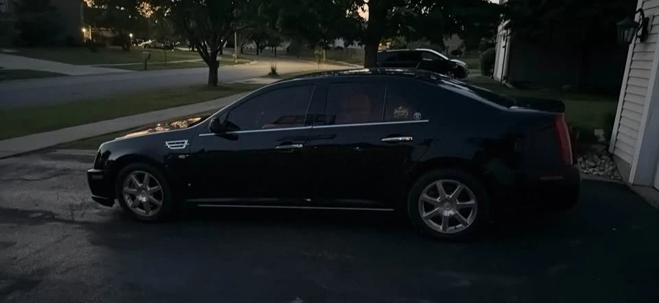 Cadillac STS - Image 3 of 3