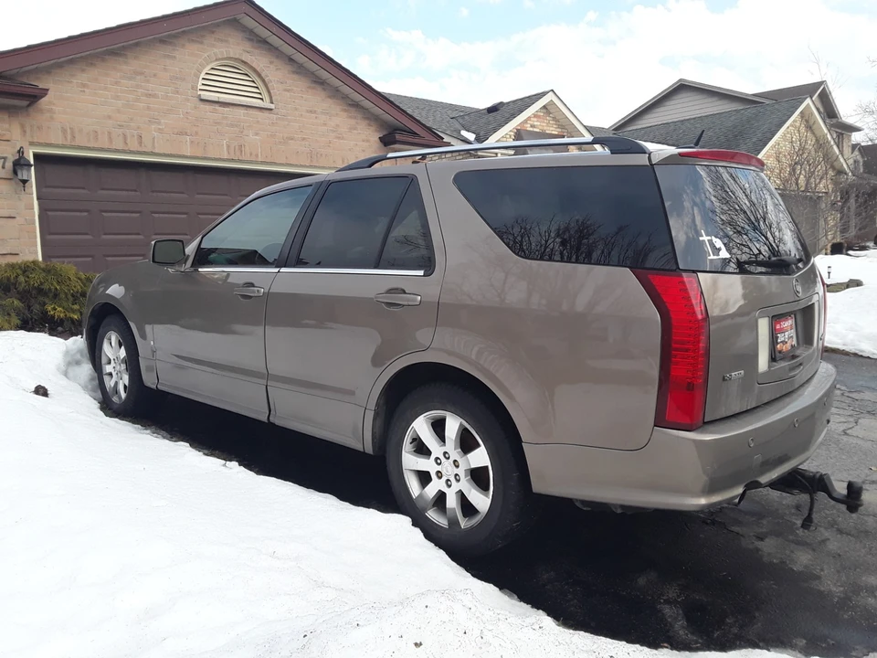 2006 Cadillac SRX - Image 3 of 7