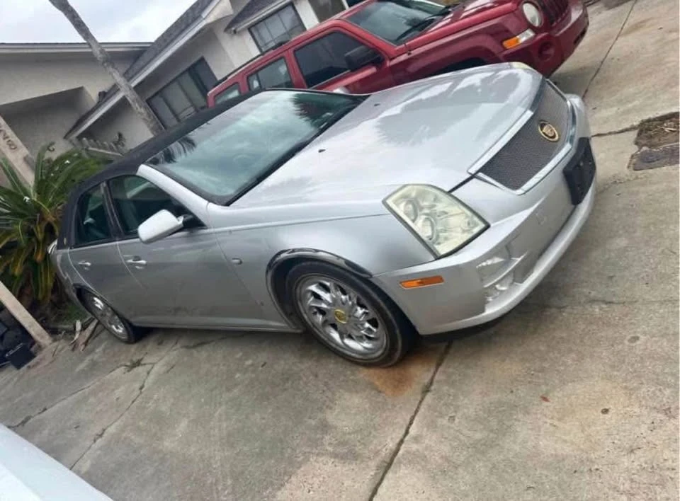 2006 Cadillac STS - Image 2 of 3